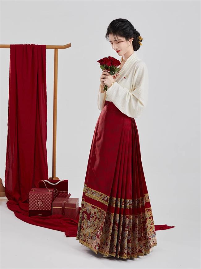 中式敬酒服.jpeg 中式敬酒服.jpeg